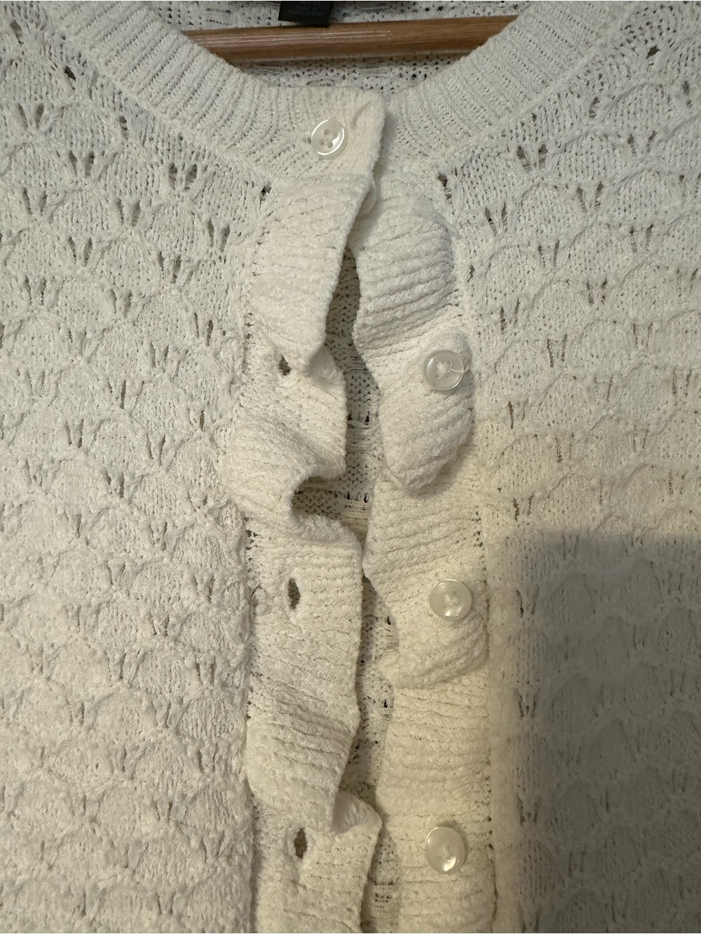 ZARA Ruffle White Cardigan - Picture 5 of 5